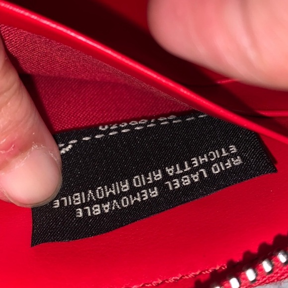 FENDI By The Way Continental Wallet in red - Picture 5 of 7